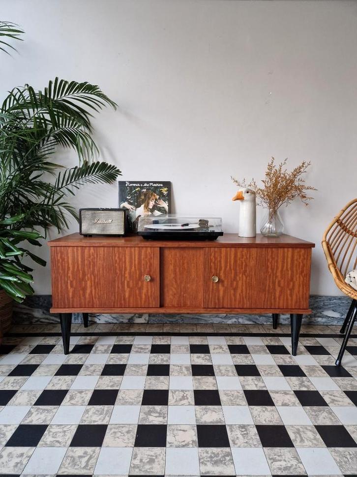 Vintage midcentury dressoir | platenspeler meubel | kast, Huis en Inrichting, Kasten | Dressoirs, Gebruikt, 100 tot 150 cm, 25 tot 50 cm