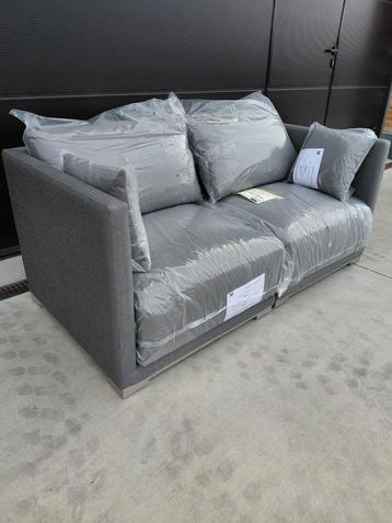 Lounge manutti beschikbaar voor biedingen