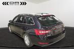 Skoda Superb COMBI 1.5TSI DSG  AMBITION - NAVI - LED - ADAP, Auto's, Skoda, 1498 cc, 4 cilinders, 0 kg, Zwart