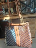 Mooie grote schoudertas, Handtassen en Accessoires, Ophalen of Verzenden, Nieuw, Bruin, Overige merken