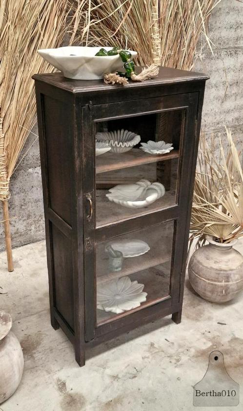Oud Engels vitrinekastje met oud gebobbeld glas, Antiek en Kunst, Curiosa en Brocante, Ophalen of Verzenden