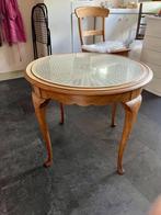 Authentieke bijzet tafel met hout figuur afgewerkt., Antiek en Kunst, Ophalen