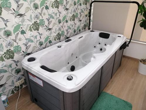 Jacuzzi New York Diamond, Tuin en Terras, Bubbelbaden en Hottubs, Zo goed als nieuw, Vast, Afdekzeil, Filter, Trap, Ophalen