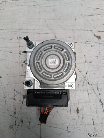 ABS Pomp BMW 4 serie F32 34516868637 6868637 34516868638 686 beschikbaar voor biedingen