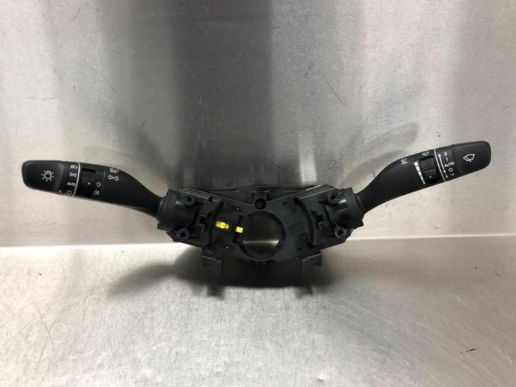 COMBISCHAKELAAR STUUR Hyundai i30 Fastback (PDEBA / PEDBC), Auto-onderdelen, Dashboard en Schakelaars, Hyundai, Gebruikt
