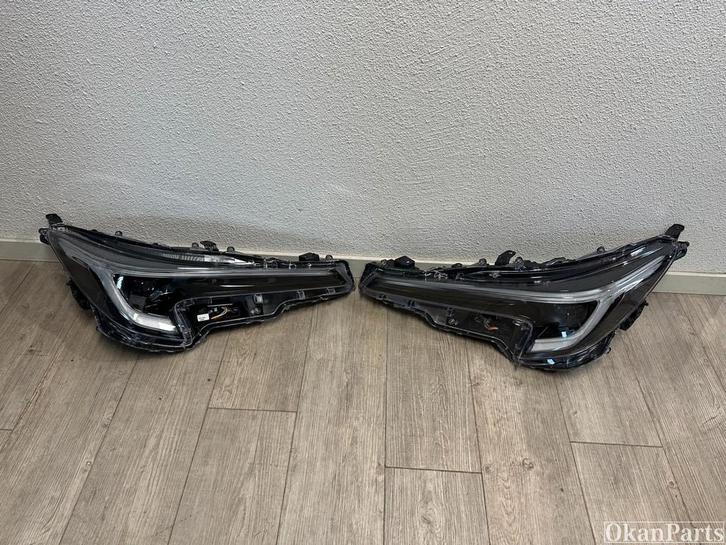 Toyota Corolla E21 LED Linker Rechter Koplamp links rechts, Auto-onderdelen, Verlichting, Toyota, Gebruikt