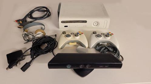 Xbox 360 + Kinect + Guitar Hero + 30 jeux, Games en Spelcomputers, Spelcomputers | Xbox 360, Gebruikt, 60 GB, Met 2 controllers