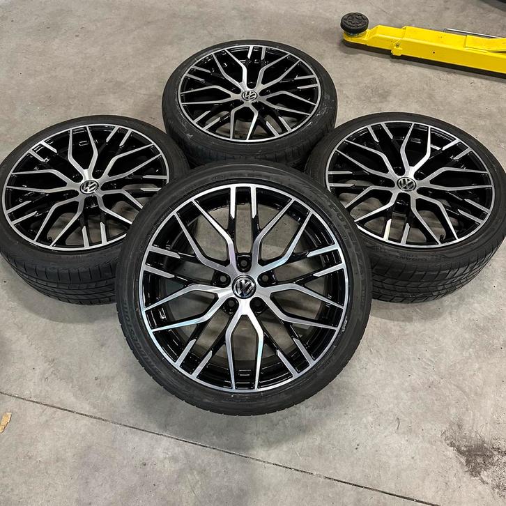 18” RS3 velgen golf Audi gti gte gtd R line S line A3, Auto-onderdelen, Banden en Velgen, Banden en Velgen, Zomerbanden, 18 inch