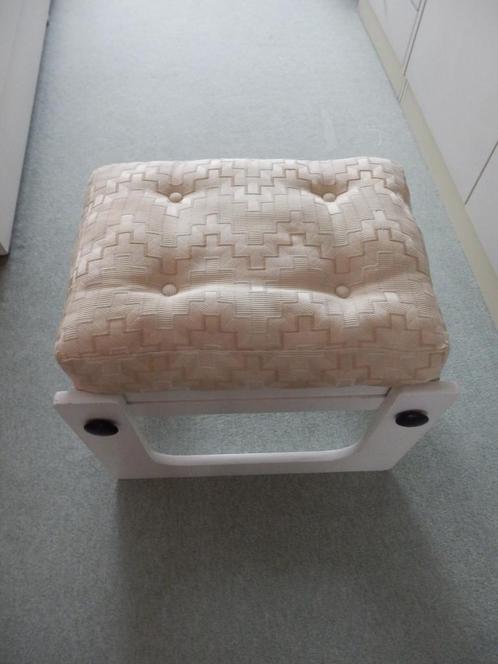 praktische, houten zitkruk met 2 trapjes, Huis en Inrichting, Krukjes, Zo goed als nieuw, Hout, Ophalen