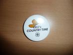 Button KRO country time cowboyhoed , doorsnee 5,5 cm., Verzamelen, Speldjes, Pins en Buttons, Ophalen of Verzenden, Zo goed als nieuw
