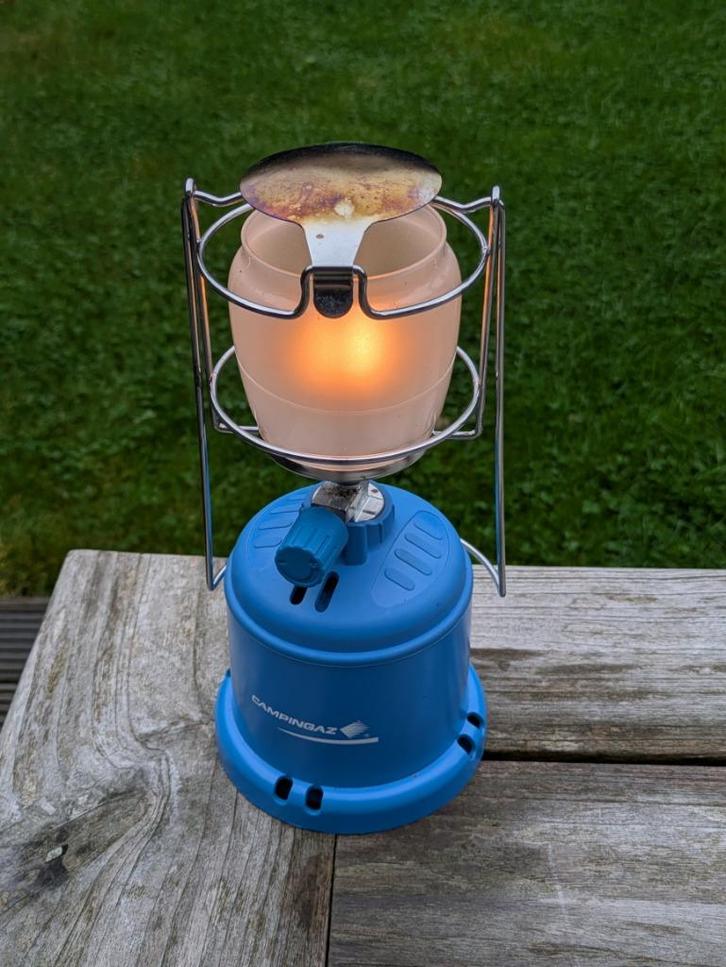 Gaslamp Campingaz 206 incl. gloeikousjes, Caravans en Kamperen, Kampeeraccessoires, Gebruikt, Ophalen