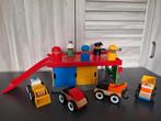 Garage met extra voertuigen en poppetjes van Ikea, Kinderen en Baby's, Speelgoed |Speelgoedvoertuigen, Ophalen of Verzenden, Zo goed als nieuw