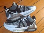 Nike LeBron Witness 7 Basketball Shoes - maat 42, Ophalen, Zo goed als nieuw, Schoenen