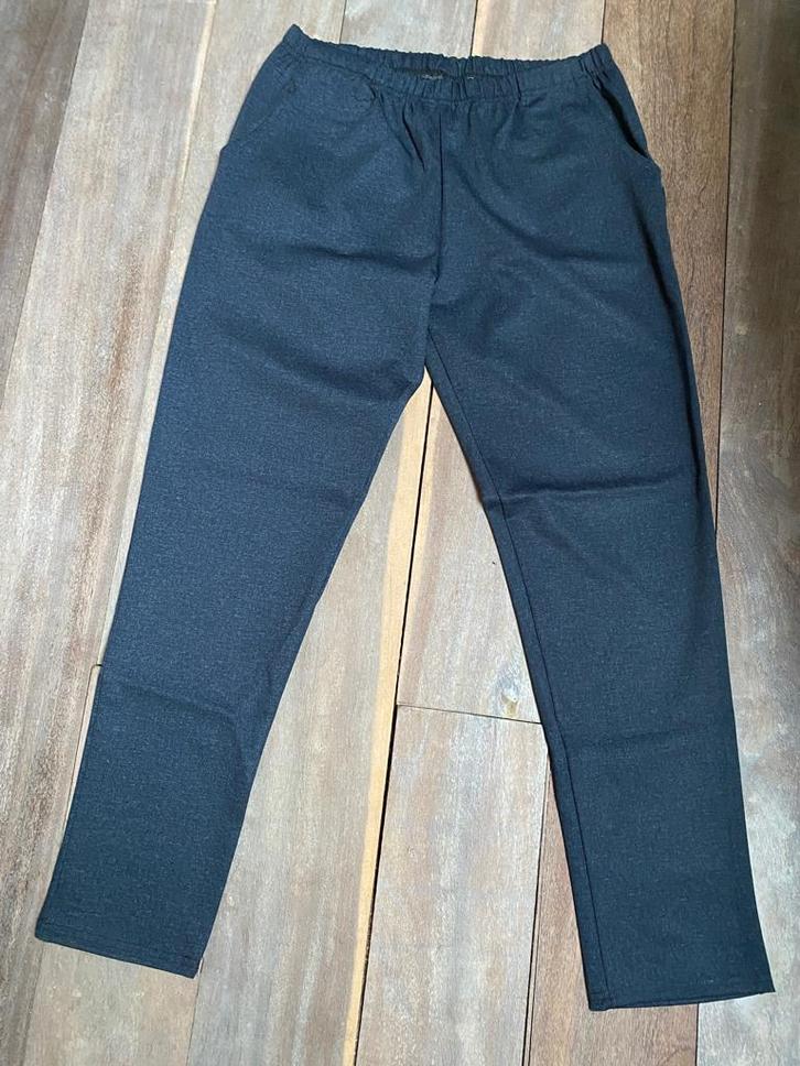 Victor XXL marineblauwe comfortabele broek Nieuw, Kleding | Dames, Broeken en Pantalons, Nieuw, Maat 46/48 (XL) of groter, Blauw