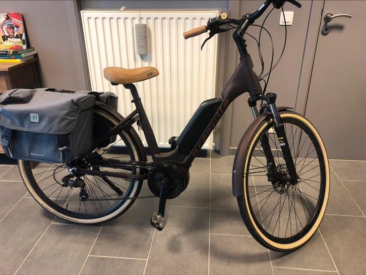 Elektrische damesfiets Granville, Fietsen en Brommers, Elektrische fietsen, Gebruikt, Overige merken, 30 tot 50 km per accu, Ophalen
