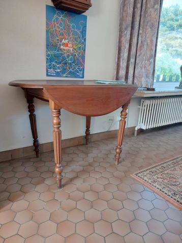 Drop-leaf tafel in Louis-Philippe-stijl of vroeg-Victoriaans beschikbaar voor biedingen