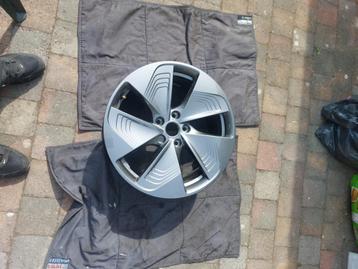Cupra Born Jante alliage R18 10E601025N beschikbaar voor biedingen