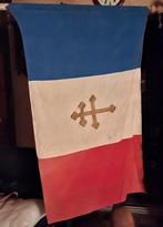 drapeau français d'époque avec croix Lorraine, Diversen, Vlaggen en Wimpels, Ophalen of Verzenden, Gebruikt