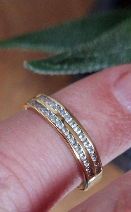 Mooie 14 karaat geel gouden ring vol gezet met zirkonia's😍, Bijoux, Sacs & Beauté, Bagues, Utilisé, Femme, 18 à 19, Or, Or, Avec strass