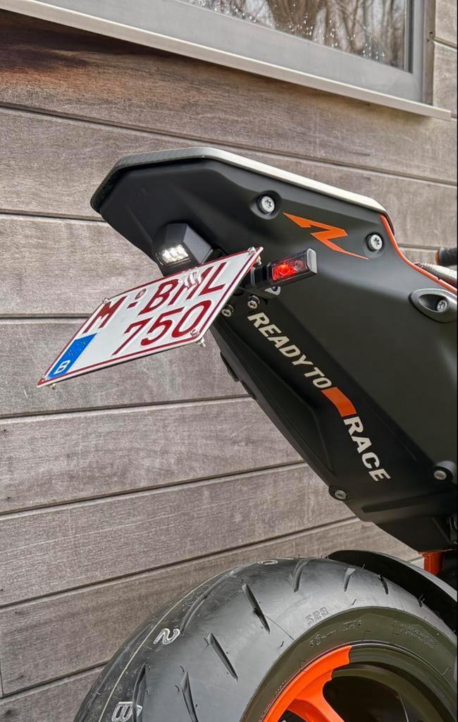 KTM Superduke 1390R en Duke 990 Korte Nummerplaathouder, Motoren, Accessoires | Overige, Zo goed als nieuw, Ophalen of Verzenden