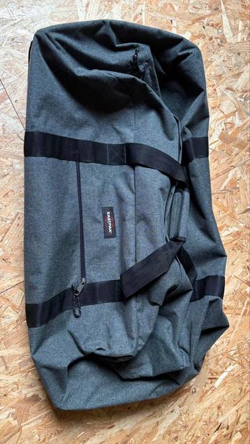 Eastpak Container85+ roltas - 132L - zwart denim beschikbaar voor biedingen