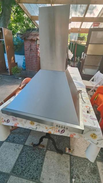 Cuisine hotte electrum  beschikbaar voor biedingen