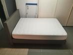 Bedbodem taupe 140x200 + matras en topper, Ophalen, 140 cm, Zo goed als nieuw, Bedbodem