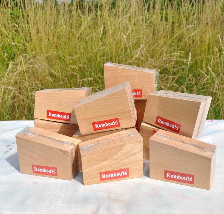 12 supports en bois rombouts avec fente pour insertion, Articles professionnels, Horeca | Autre, Enlèvement ou Envoi