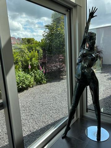 Jaren ‘80 avant-garde mannequin beschikbaar voor biedingen