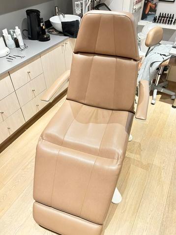 Fauteuil/siège de soin Lemi disponible aux enchères