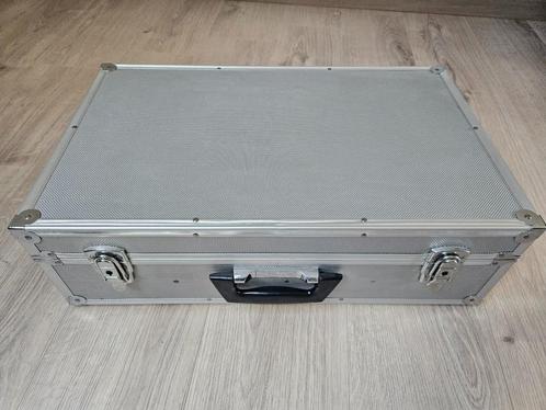 Flightcase / CD koffer voor 120 CDs, Muziek en Instrumenten, Behuizingen en Koffers, Zo goed als nieuw, Flightcase, Ophalen