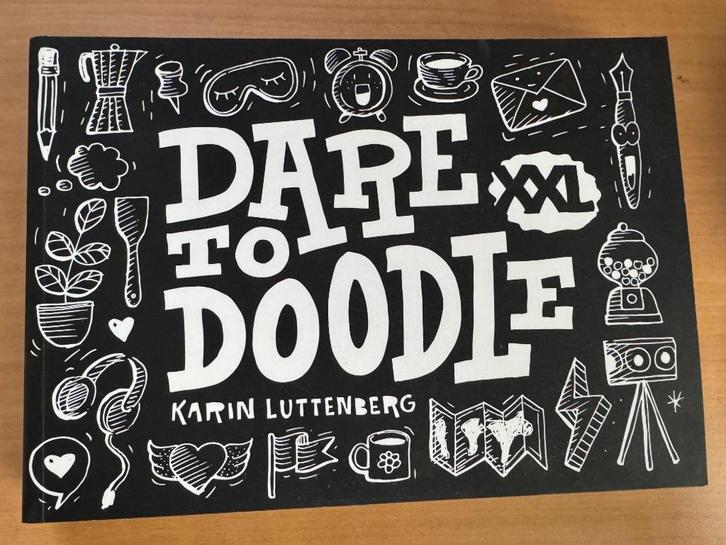 Dare to doodle XXL - Karin Luttenberg, Boeken, Hobby en Vrije tijd, Zo goed als nieuw, Tekenen en Schilderen, Ophalen of Verzenden