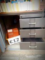 Oerdegelijk onverslijtbaar metalen bureau. Garageverkoop, Ophalen, Gebruikt, Bureau
