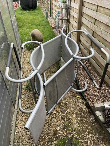 2 ligzetels voor in de tuin of terras beschikbaar voor biedingen