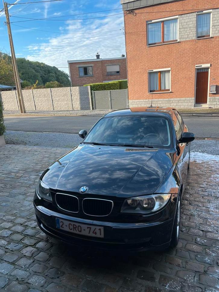 BMW SERIE 1 116D E87, Autos, BMW, Particulier, Série 1, Diesel, Euro 5, Break, 5 portes, Boîte manuelle, Noir, Tissu, Propulsion arrière
