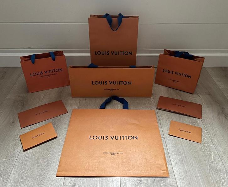 Cadeau Zak tas doos lint diverse luxe merken, Divers, Noël, Enlèvement ou Envoi