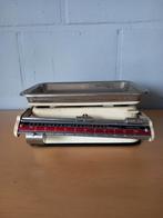 Oude Stube Vintage metalen huishoudweegschaal, Elektronische apparatuur, Weegschalen, Ophalen of Verzenden, Gebruikt, Keukenweegschaal