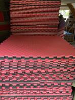 puzzelmatten 100 x 100 x 2,5 cm 100 stuks zwart/rood, Ophalen, Zo goed als nieuw