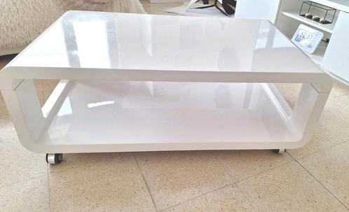 Moderne Hoogglans Salontafel op wieltjes
Ikea, Huis en Inrichting, Tafels | Salontafels, Gebruikt, Ophalen