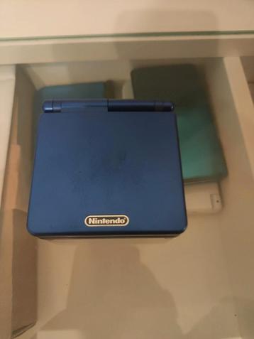 Gameboy SP blauwe console met oplader beschikbaar voor biedingen