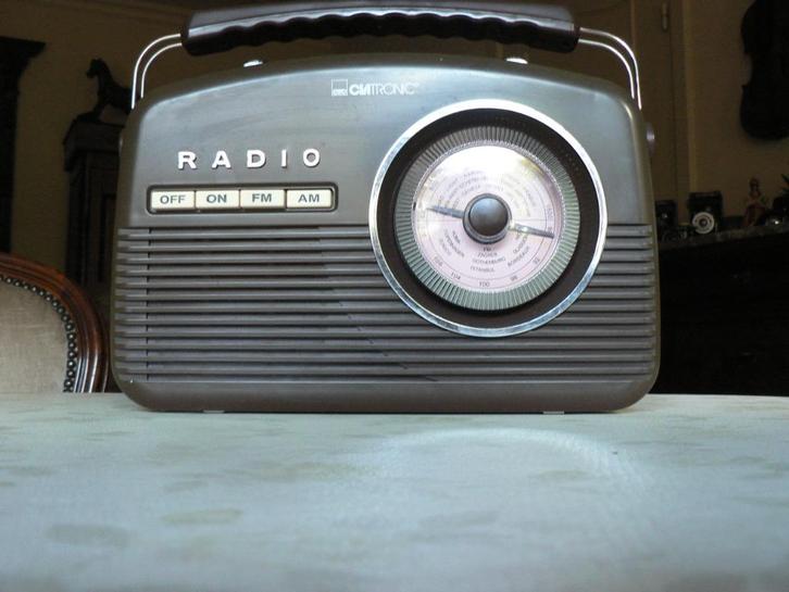 radio draagbaar, Audio, Tv en Foto, Radio's, Gebruikt, Transistorradio, Ophalen of Verzenden