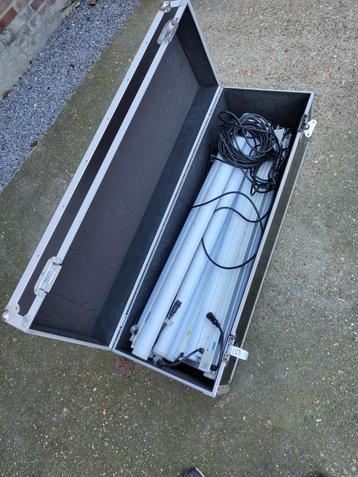 Showtec led tubes 8 stuks 1mtr lang (inclu flightcase) beschikbaar voor biedingen