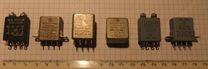 6 pièces de relais HF Close., Hobby & Loisirs créatifs, Composants électroniques, Utilisé, Enlèvement ou Envoi