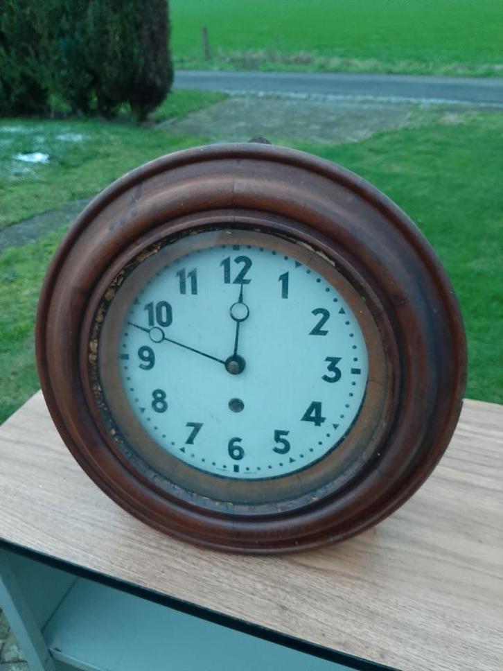 Oude klok zoldervondst, Huis en Inrichting, Woonaccessoires | Klokken, Gebruikt, Ophalen