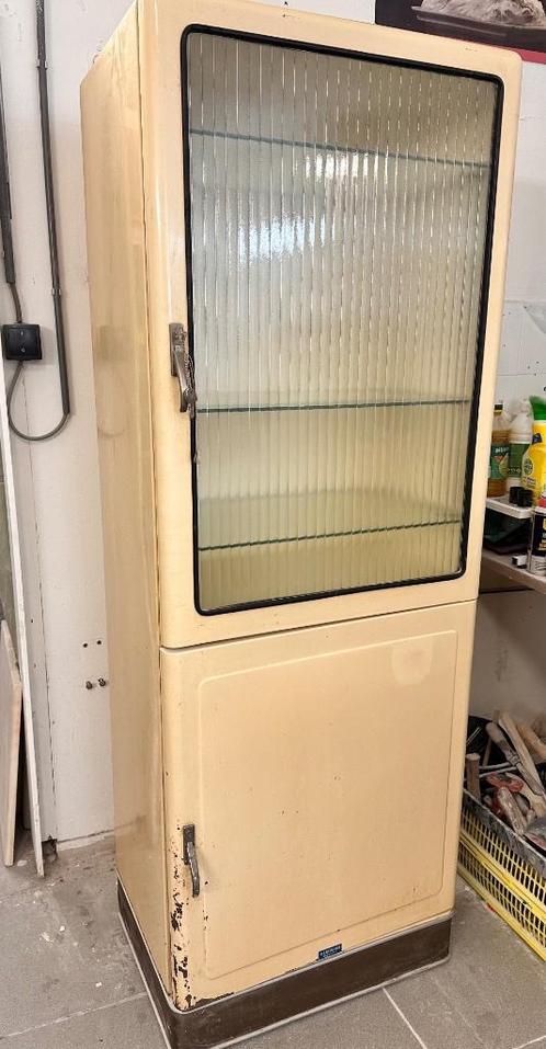 Vintage metalen dokterskast, Antiek en Kunst, Curiosa en Brocante, Ophalen