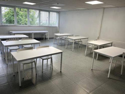 8 Kantinetafels met 16 bijpassende stapelbare stoelen, Huis en Inrichting, Bureaus, Gebruikt, Bureau, Ophalen