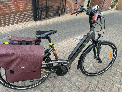 Electrische damesfiets in goede staat (wegens overlijden), Fietsen en Brommers, Elektrische fietsen, Gebruikt, Overige merken