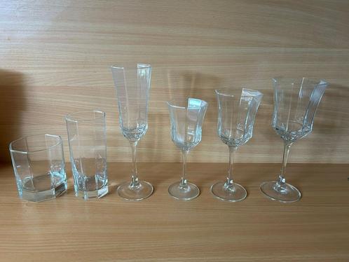 Set vintage glazen Luminarc 74 delig, Huis en Inrichting, Keuken | Servies, Zo goed als nieuw, Glas of Glazen, Glas, Ophalen