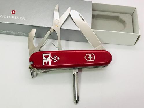 Victorinox Duke of Edinburgh's (DofE) Compact round tipped b, Caravans en Kamperen, Kampeergereedschap, Gebruikt, Ophalen of Verzenden