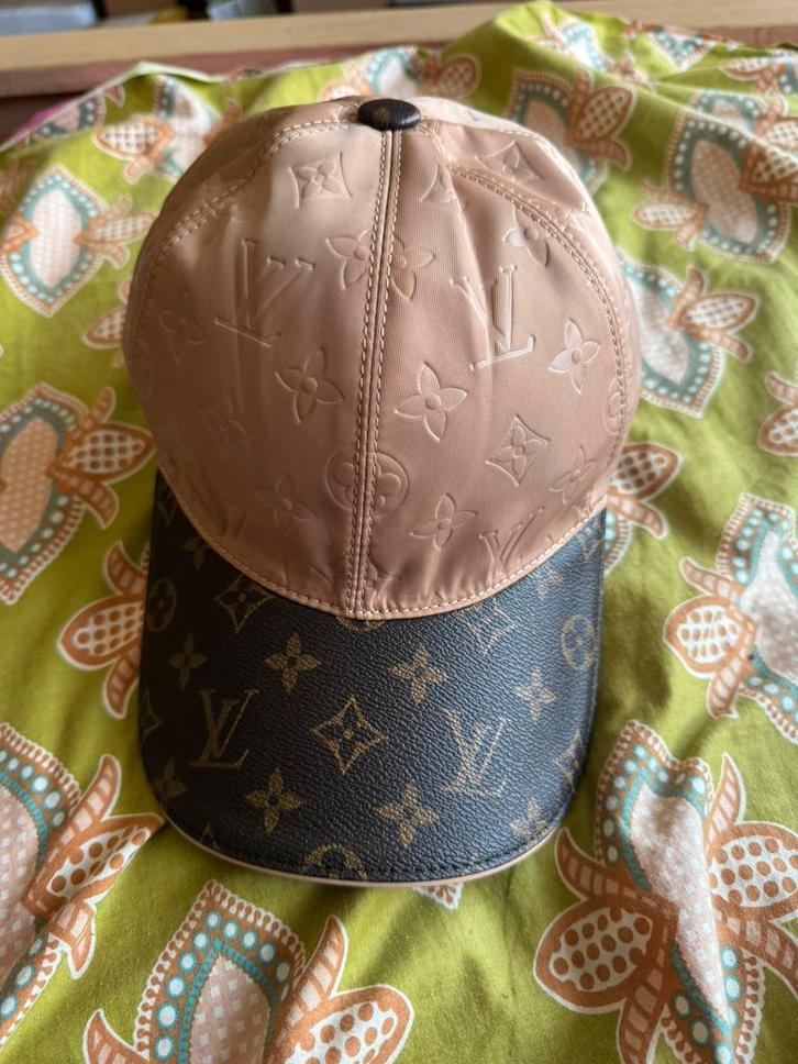 Casquette Homme Femme de luxe en cuir cadeaux idéal Noël, Kleding | Heren, Hoeden en Petten, Nieuw, Pet, 57 cm (M, 7⅛ inch) of minder